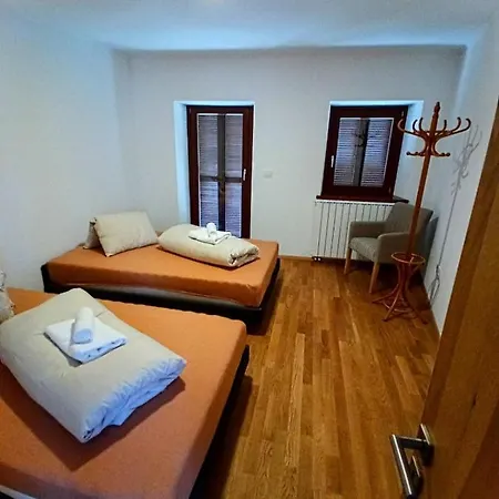 Apartment Friends House *