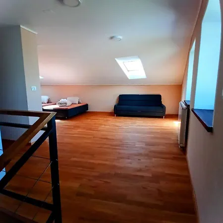 Friends House Apartment